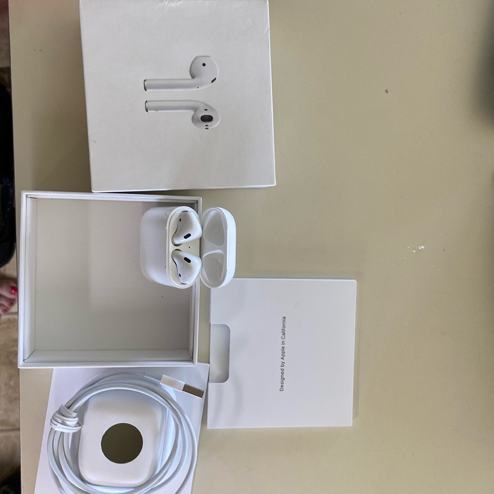 Generation 2 AirPods NEW